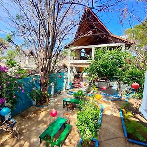 Gili Beach Bum Hotel